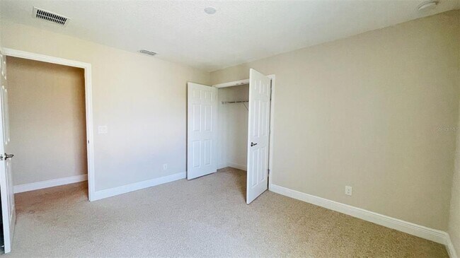 Building Photo - 1033 Vinsetta Cir