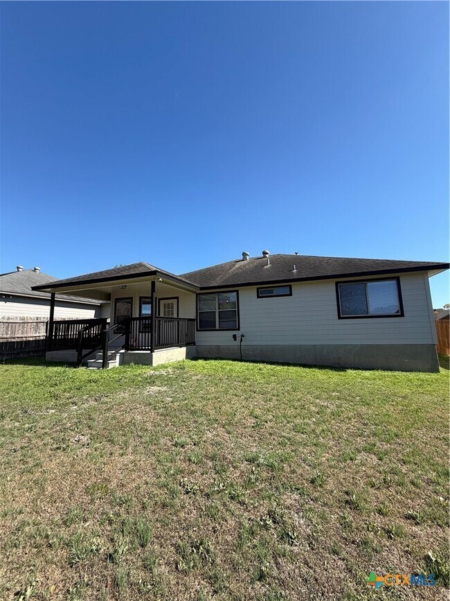 Building Photo - 1648 Sunfire Cir