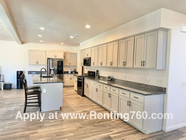 Building Photo - Newer 4 Bedroom 3 Bathroom Home With Solar...