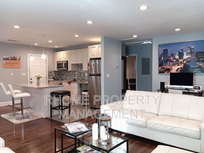 Building Photo - 1711 Candler Rd