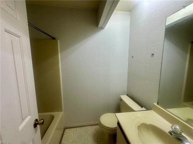 Building Photo - 255 Mannings Ln
