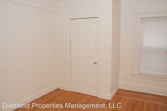 Building Photo - 4 br, 1.5 bath House - 266 Peck Street