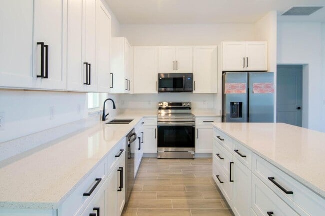 Primary Photo - 10654 Washington Rd