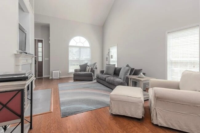 Building Photo - 10492 Ashfarm Way