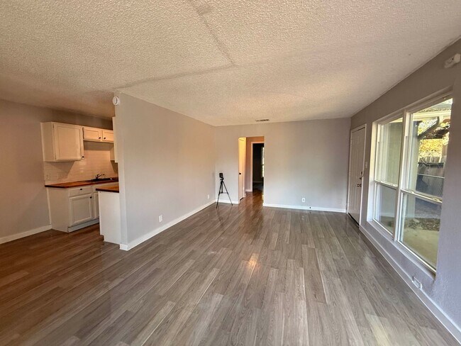 Building Photo - 307_MH-21