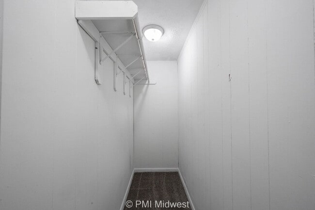 Building Photo - "Charming 1-Bedroom Apartment in Avon with...