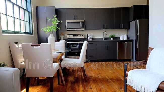 Building Photo - 169 Sunapee St