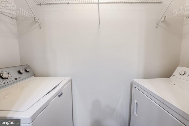 Building Photo - 1712 Abercromby Ct