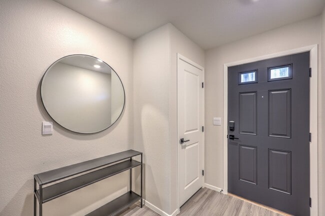 Building Photo - 4463 Honey Hls Ave