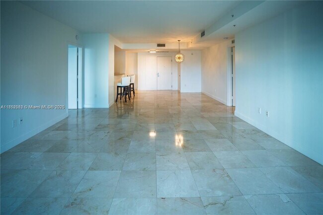 Building Photo - 3400 SW 27th Ave
