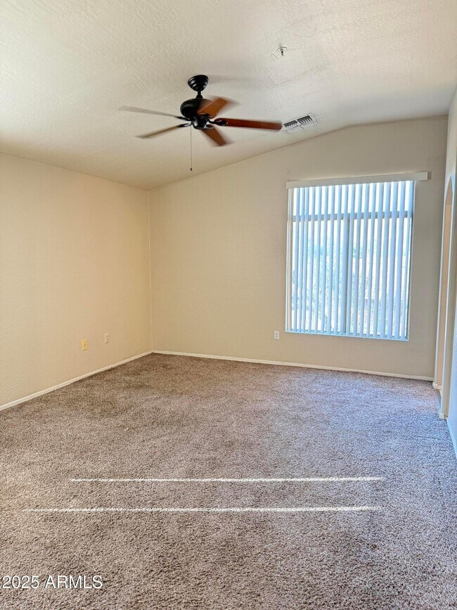 Building Photo - 2150 E Bell Rd