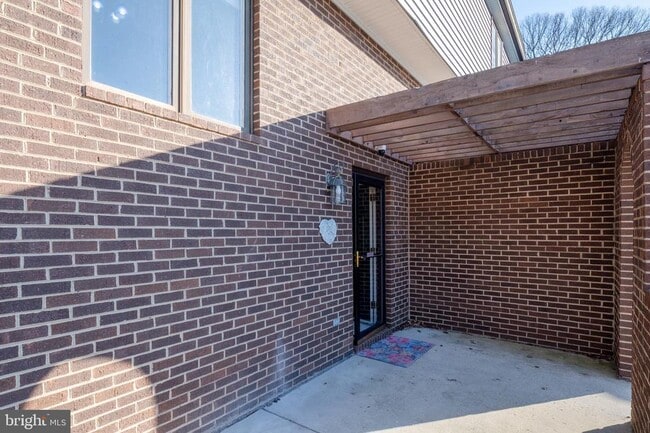 Building Photo - 770 Trenton Ave