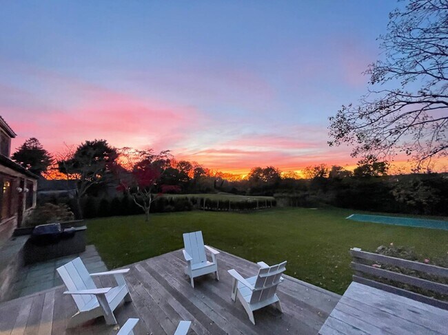 Building Photo - 23 Mulford Ln