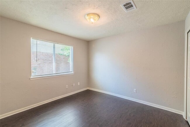 Building Photo - 6722 Loch Bruceray Dr