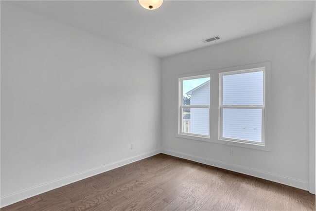 Building Photo - 1997 Freestone Wy