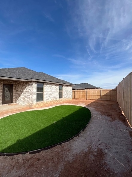 Building Photo - 7108 E County Rd 99