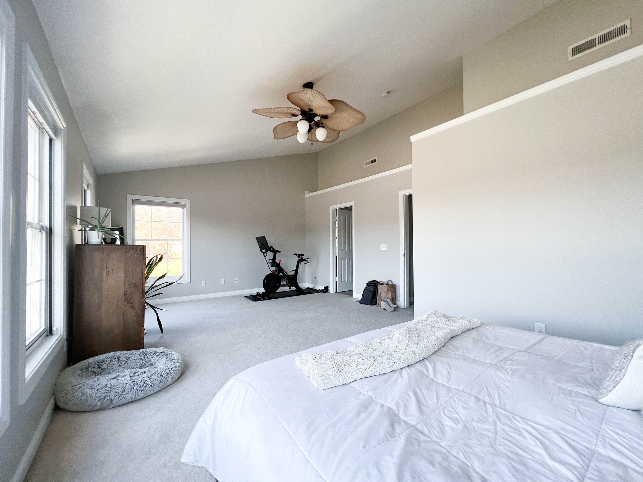 Building Photo - 8661 N Meridian St