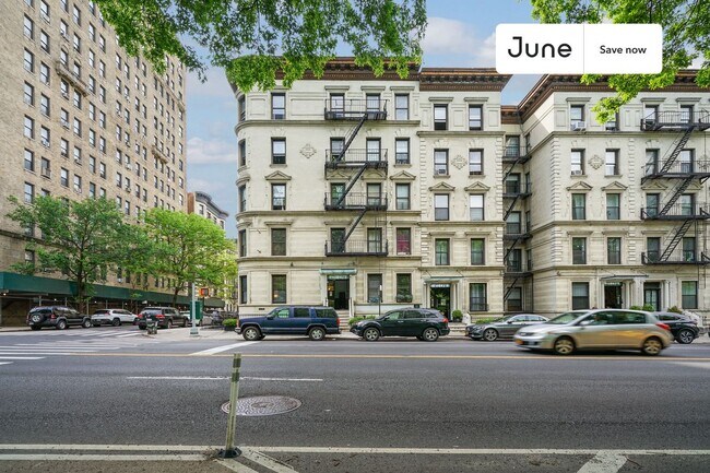 Building Photo - 471 Central Park W