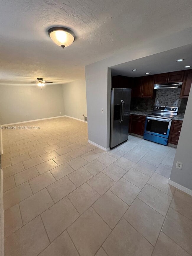 Building Photo - 1515 NE 125th Terrace