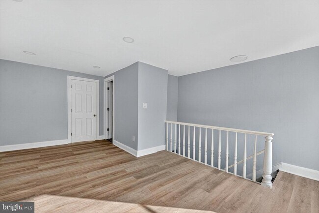 Building Photo - 11 N Willow St