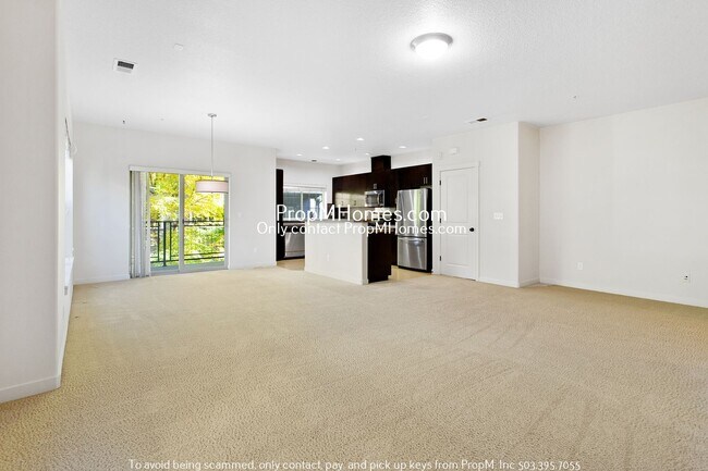 Building Photo - 610 NE Garswood Ln