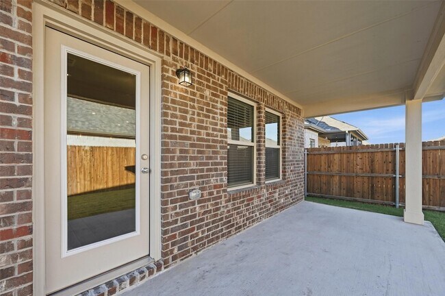 Building Photo - 501 Big Bnd Pkwy