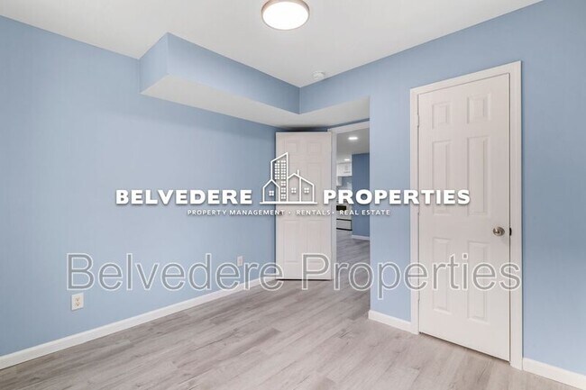 Building Photo - 437 W 24th St