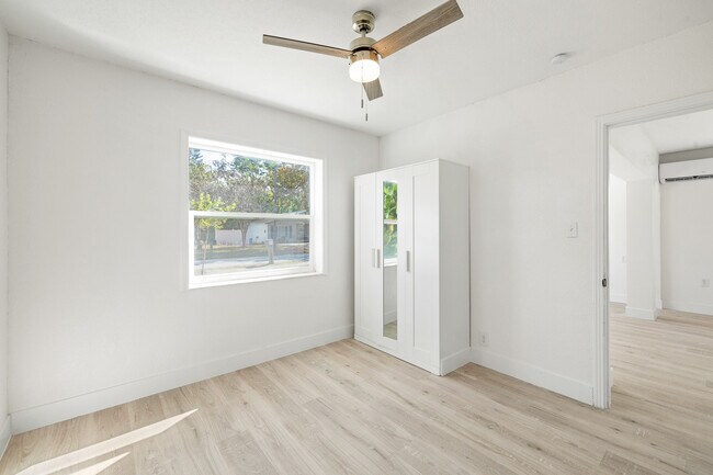 Building Photo - 6818 59th St N