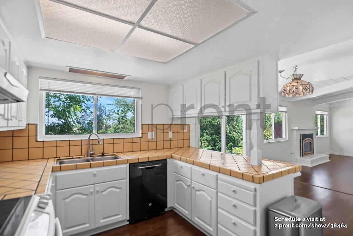 Building Photo - 307 Boulder Dr