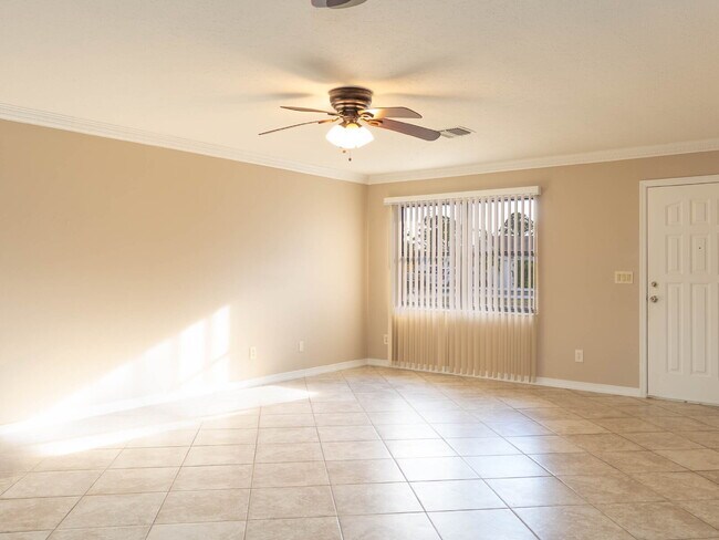 Building Photo - MOVE IN WITH ZERO DEPOSIT - UPDATED 3 BEDROOM HOME IN VENICE