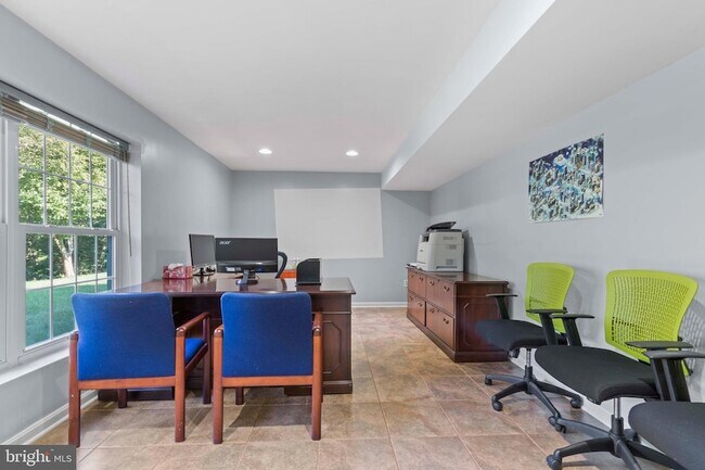 Building Photo - 12980 Highland Oaks Ct