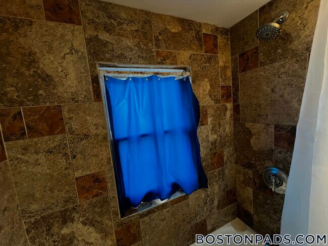 Building Photo - 12 Shepherd Ave