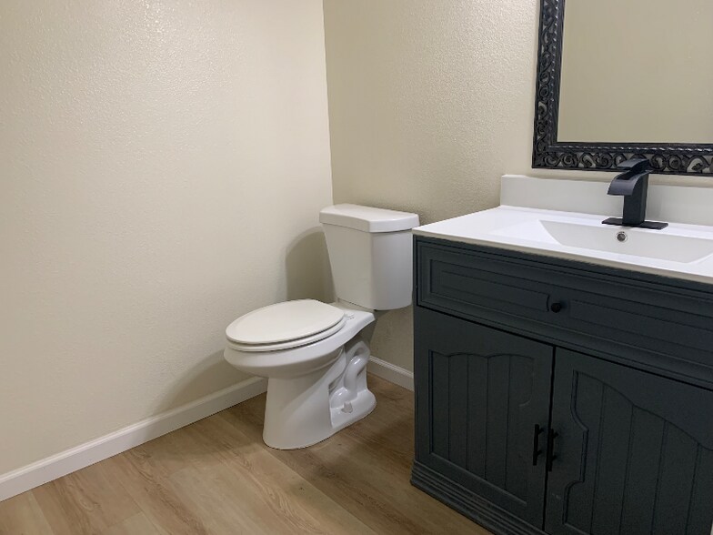 Building Photo - 3007 Lillard Dr