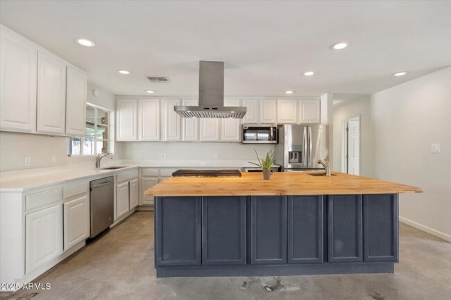 Building Photo - 1300 W Meadowbrook Ave