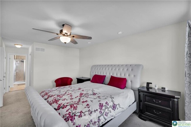 Building Photo - 4247 Beech Dr