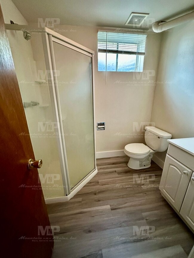 Building Photo - 1109 Fairview Dr