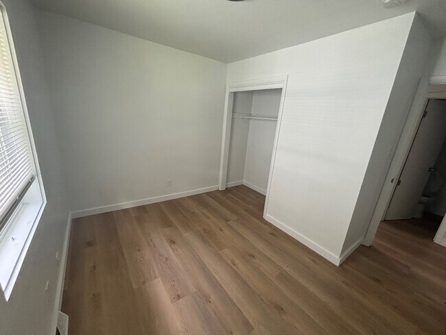 Building Photo - 2831 Walker Ave
