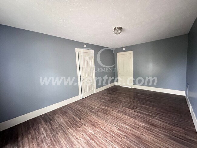 Building Photo - 1101 Chandler-