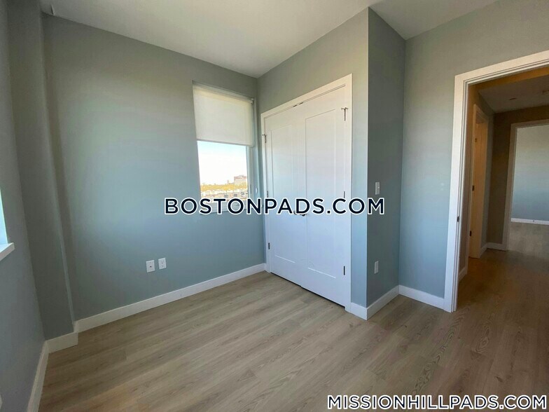 Building Photo - 35 S Huntington Ave
