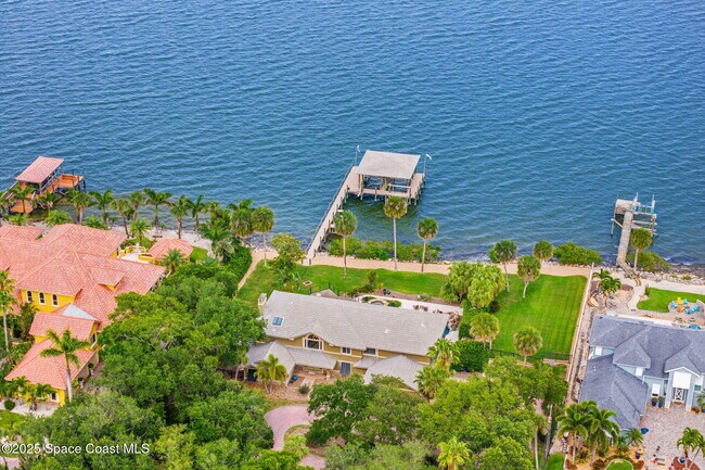 Building Photo - 2442 Newfound Harbor Dr