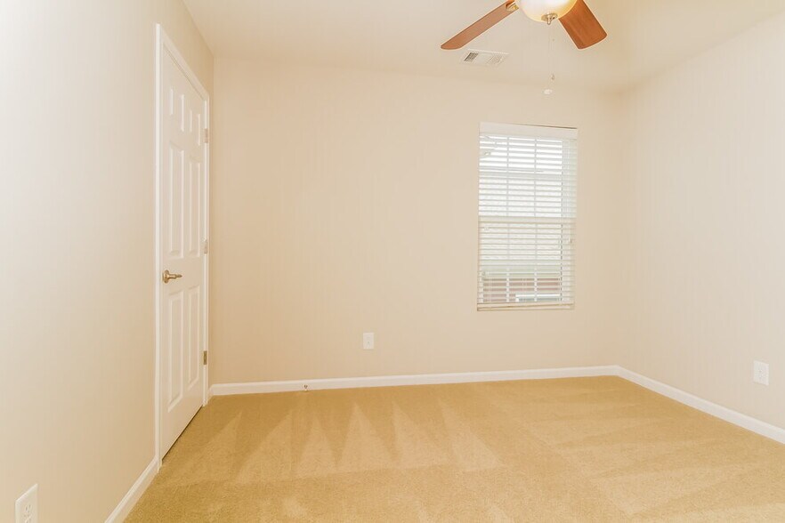 Building Photo - 3013 Haviland Way