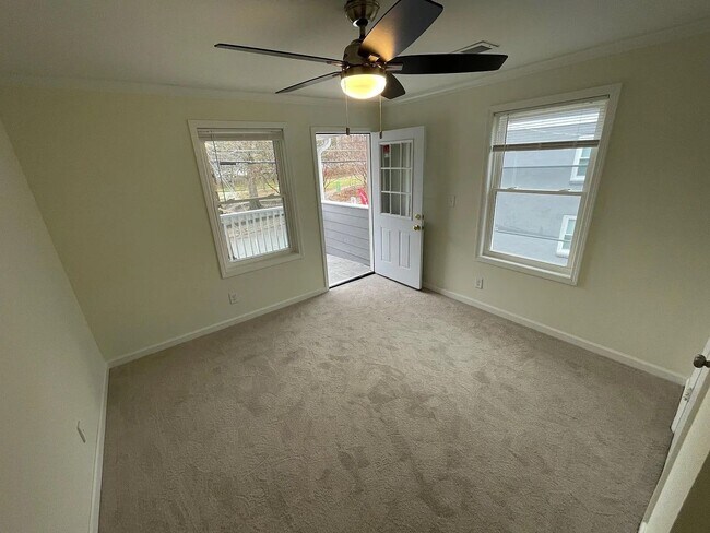 Building Photo - 401 Angier Ave NE