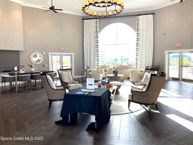 Building Photo - 2881 Casterton Dr