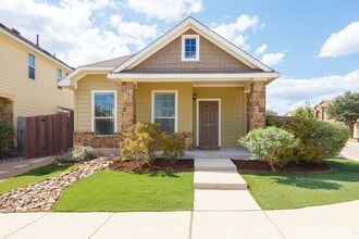 Building Photo - NOW 3 BEDROOM HOME LOCATED IN SAN MARCOS, TX!