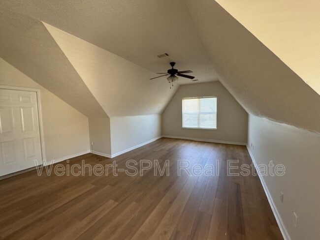 Building Photo - 10 Stockton Cove