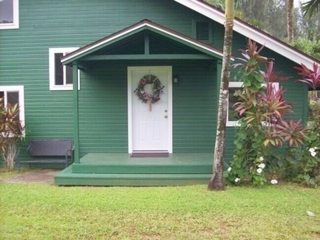 Building Photo - 5 Bedroom 2 Bath Home