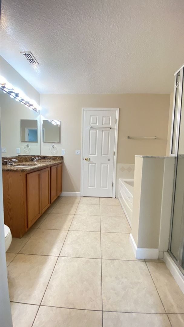 Building Photo - Beautiful 4 bedroom 2.5 bath at Remington gated community in Kissimmee