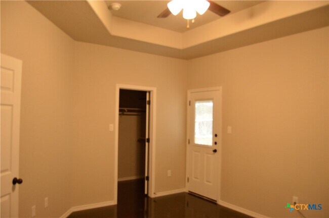 Building Photo - 1122 Stanley Wy