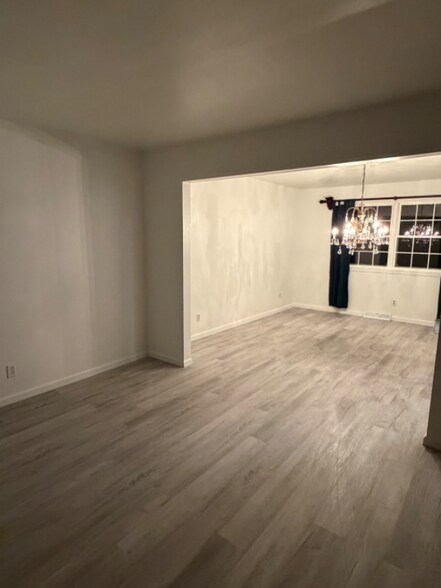 Building Photo - 1000 Flint Way