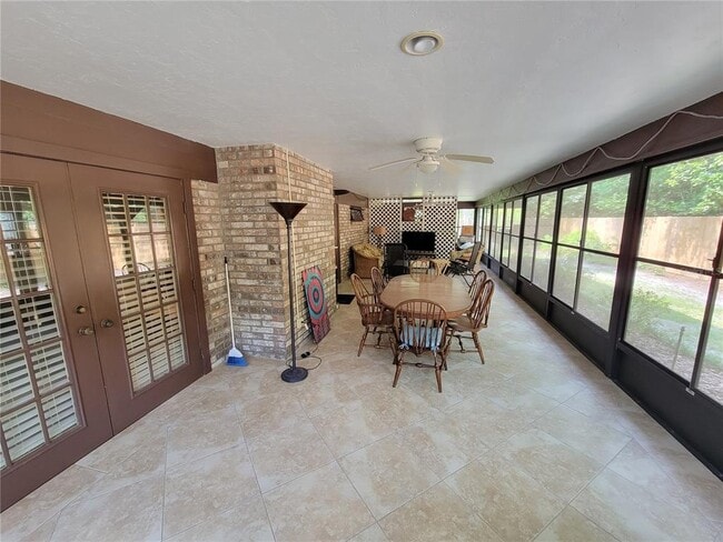 Building Photo - 2015 NW 38th Dr